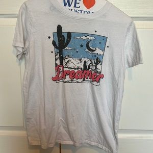 White Graphic Tee “Dreamer”